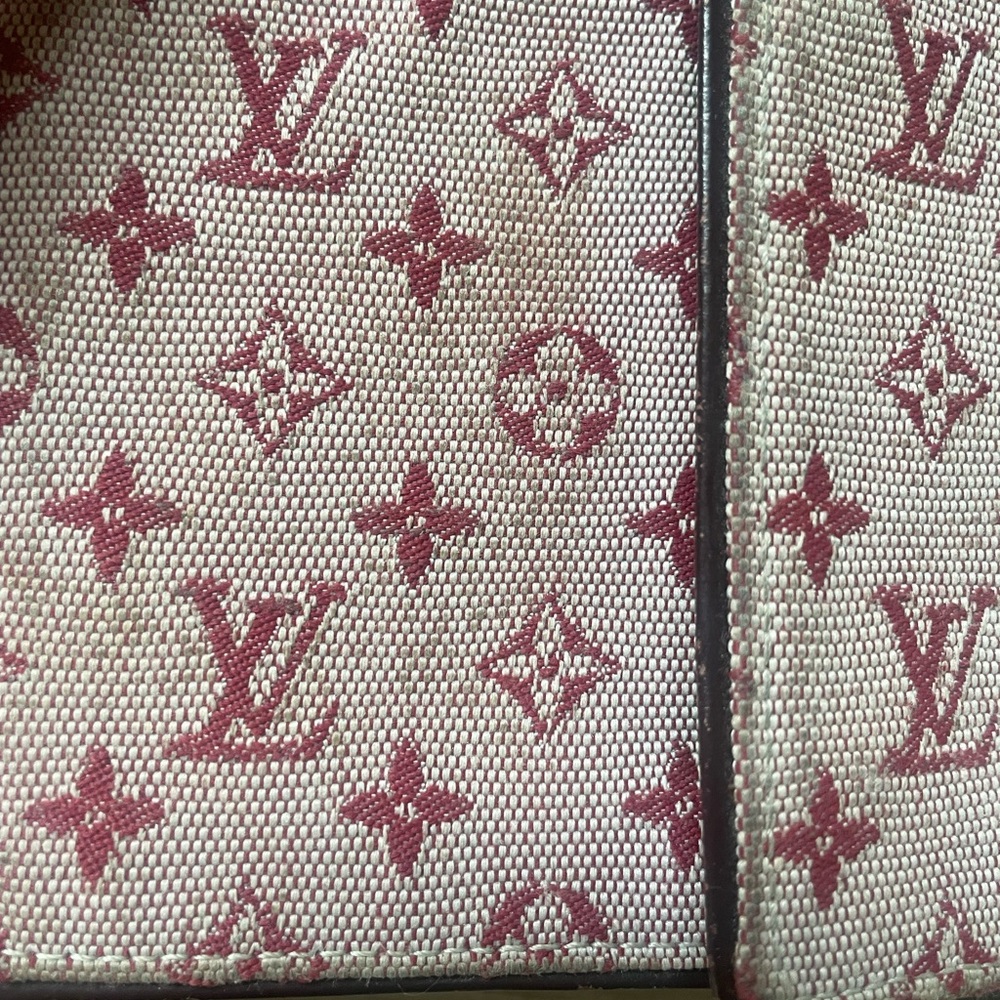 Louis Vuitton Burgundy Monogram Wallet 🤍 - Picture 4 of 14